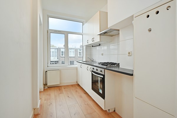 Medium property photo - Deimanstraat 309, 2522 BK Den Haag